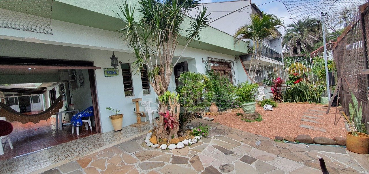 Casa 3 dorm, 170m², Nonoai, R$ 689mil