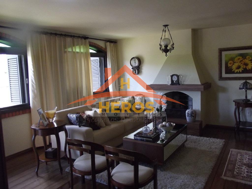 Casa 3 dorm, 250m², Cristal, R$ 1,378milhão