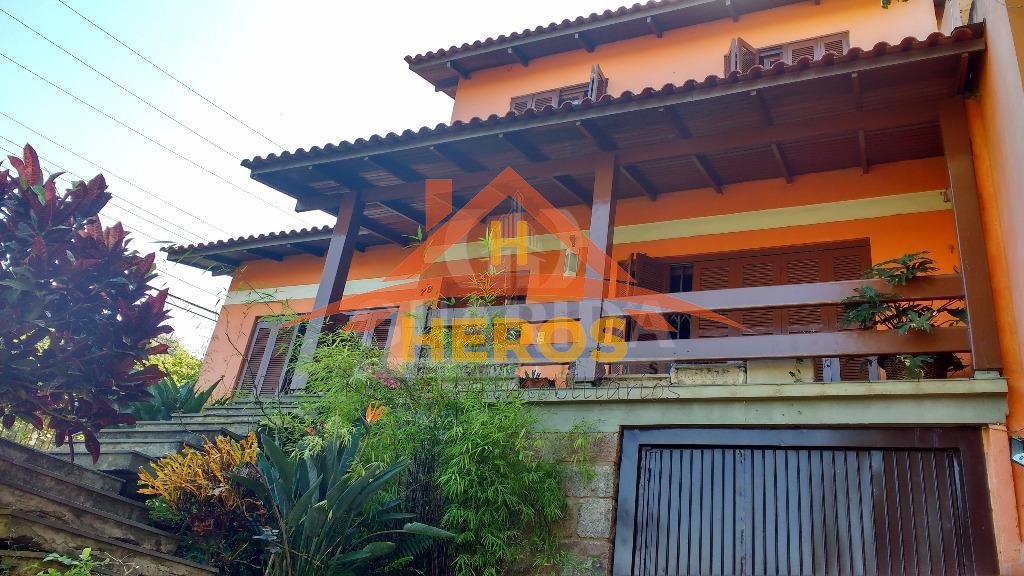 Casa 5 dorm, 215m², Vila Nova, R$ 650mil