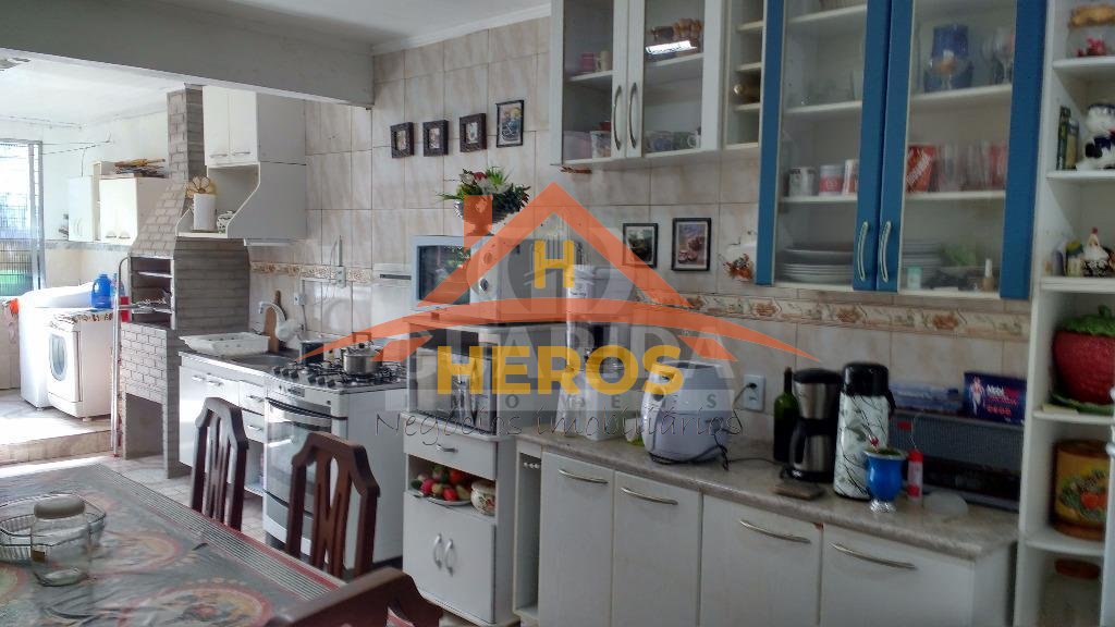 Casa 5 dorm, 215m², Vila Nova, R$ 650mil