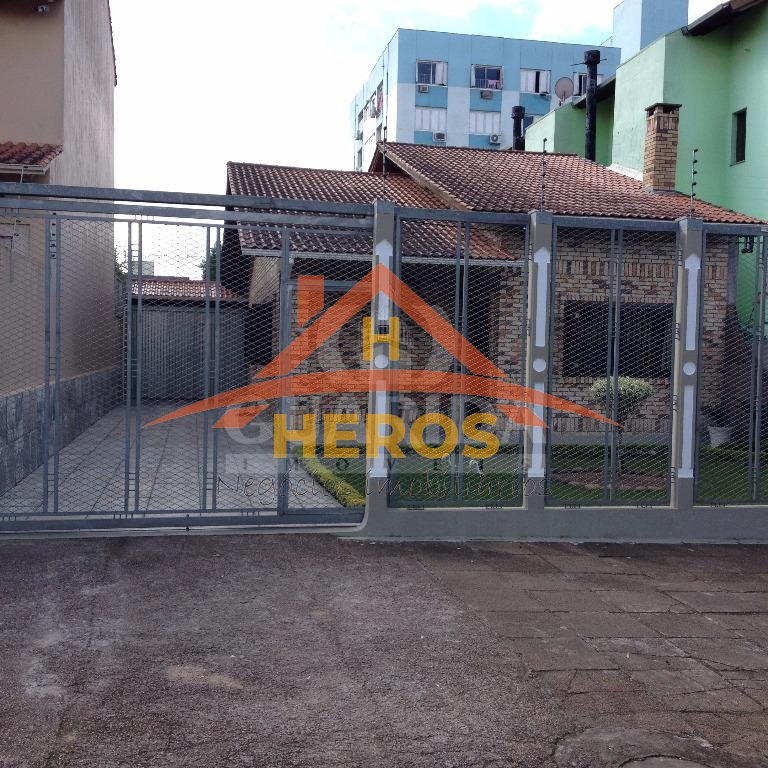 Casa 3 dorm, 266m², Cavalhada, R$ 950mil