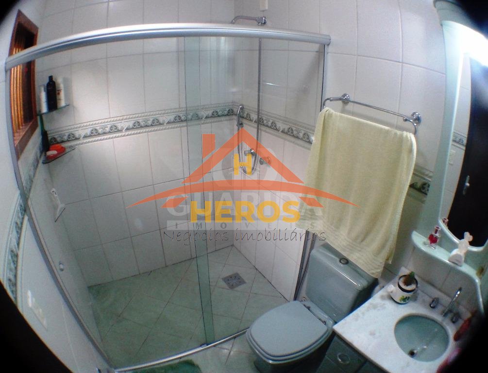 Casa 3 dorm, 266m², Cavalhada, R$ 950mil