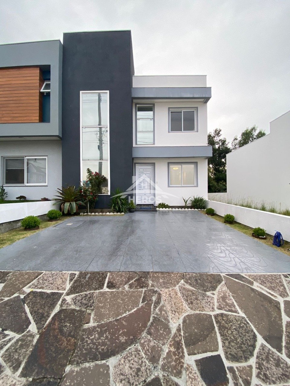 Casa cond, 4 dorm, 138m2, R$ 849mil