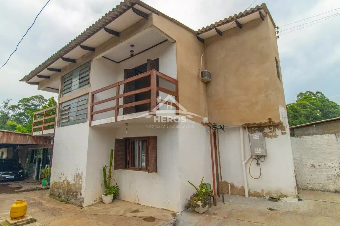 Casa 3 dormitórios na zona Sul