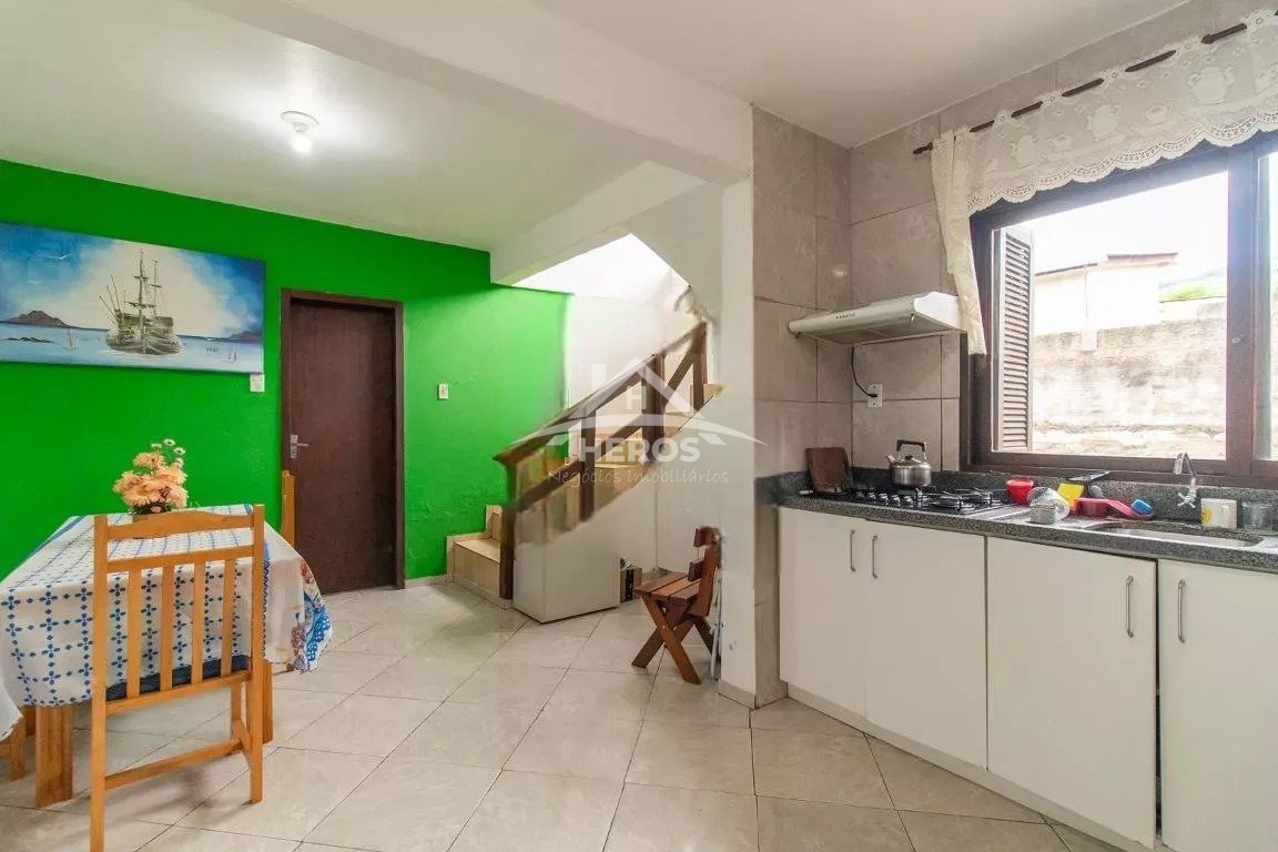 Casa 3 dormitórios na zona Sul