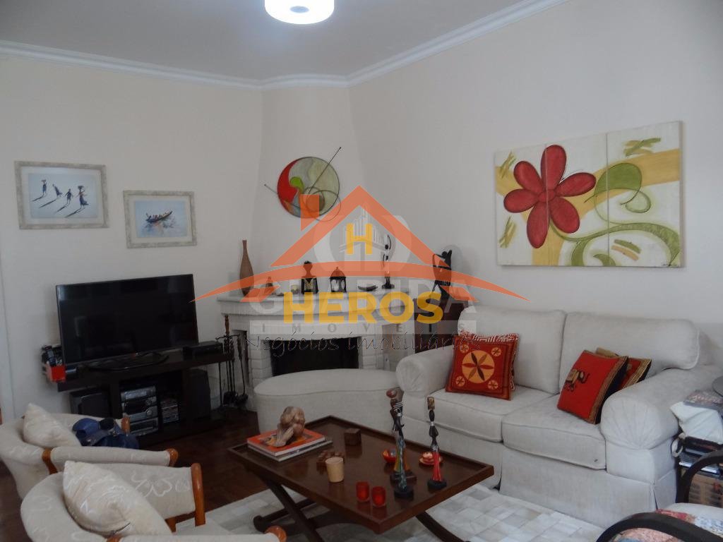 Casa 4 dorm, 257m², Nonoai, R$ 1,2milhão