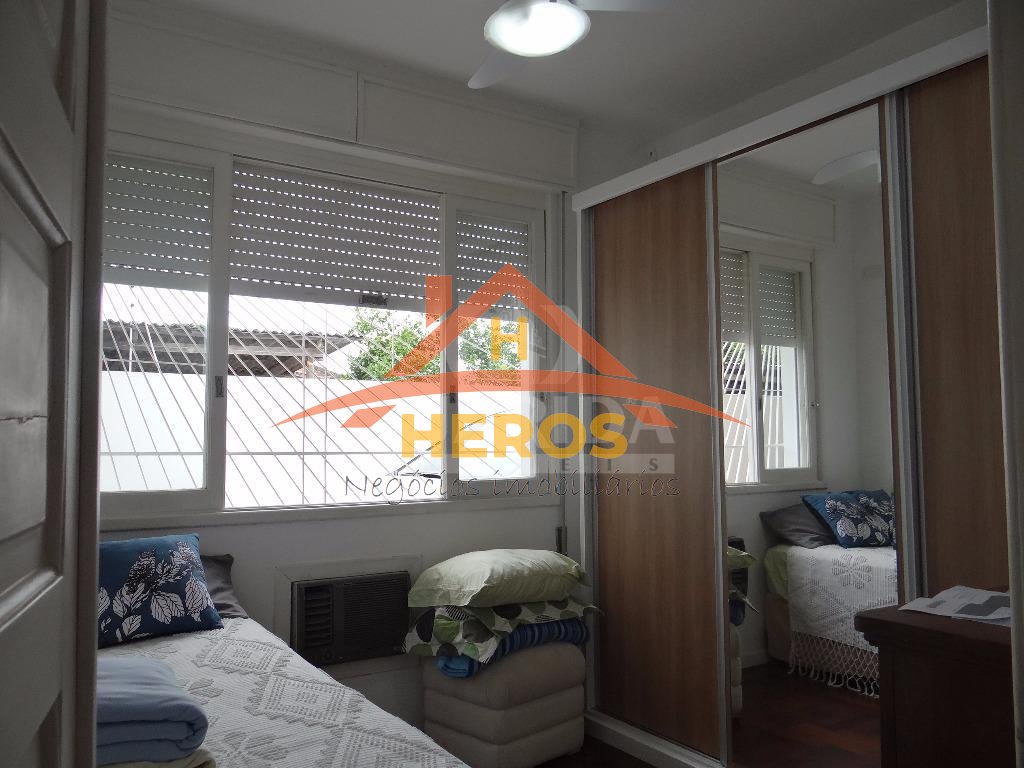 Casa 4 dorm, 257m², Nonoai, R$ 1,2milhão