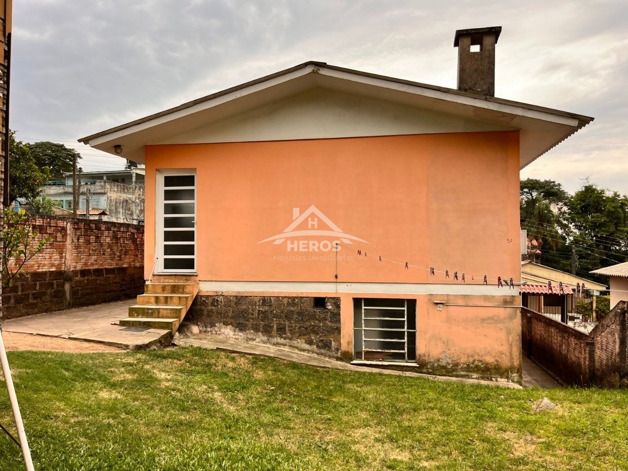 Casa 3 dorm, 100m², Lomba do Pinheiro, R$ 300mil