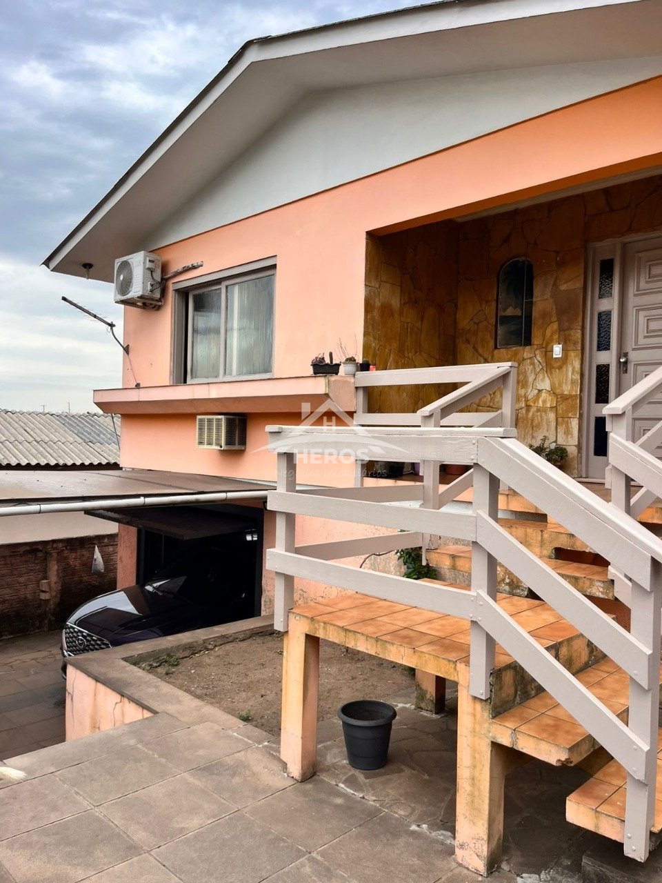 Casa 3 dorm, 100m², Lomba do Pinheiro, R$ 300mil