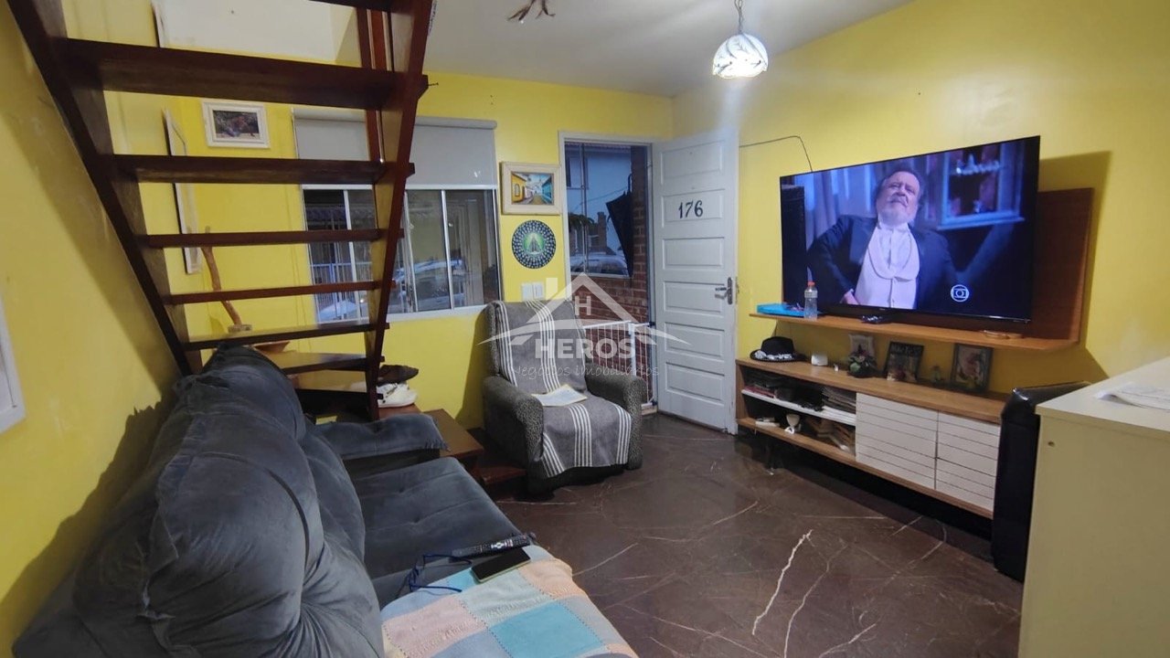Casa em cond; 02 dorm, Vila Nova, 165 mil