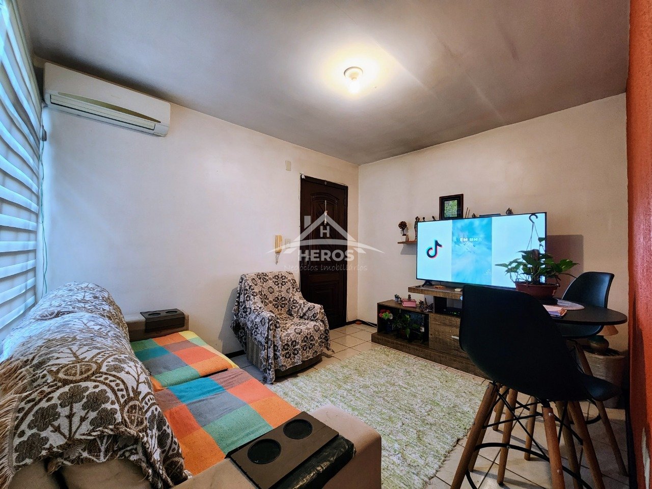 Apartamento 02 dormitórios, Agronomia,159mil