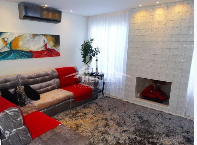 Casa 3 dorm, 244m², Santa Teresa, R$ 620 mil