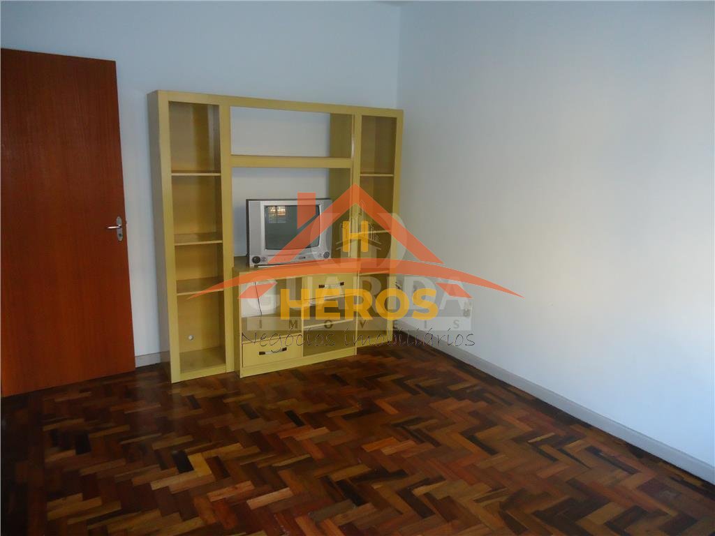 Apartamento 2 dorm, 79,5m², Glória, R$ 230mil