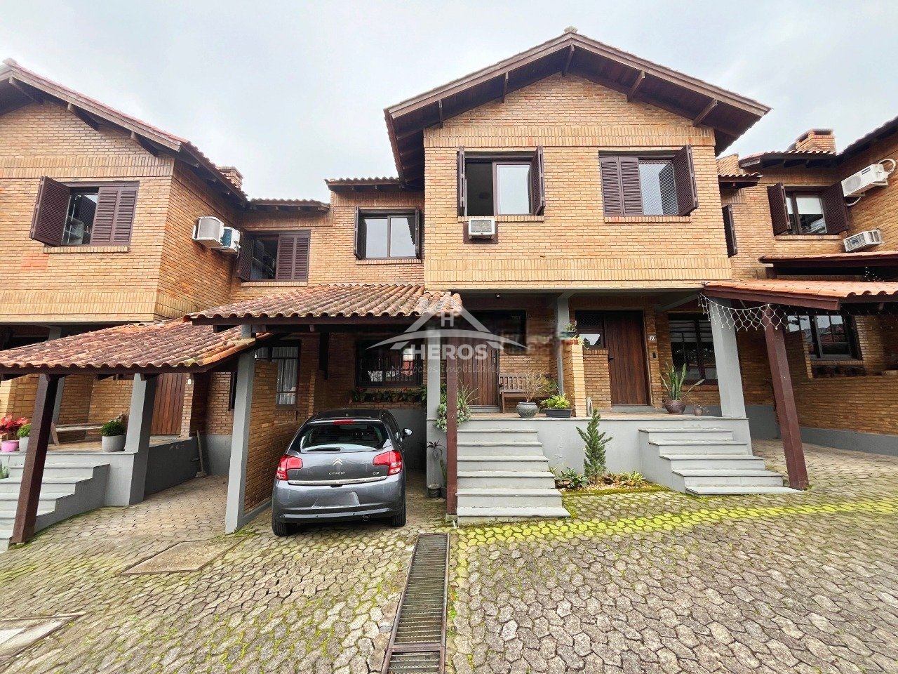 Casa condomínio 3 dorm, Ipanema, 125m², R$ 450mil