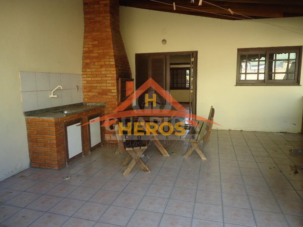 Casa 3 dorm, 282,3m², Camaquã, R% 750mil