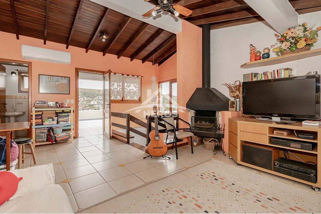 Casa em Condomínio 221172