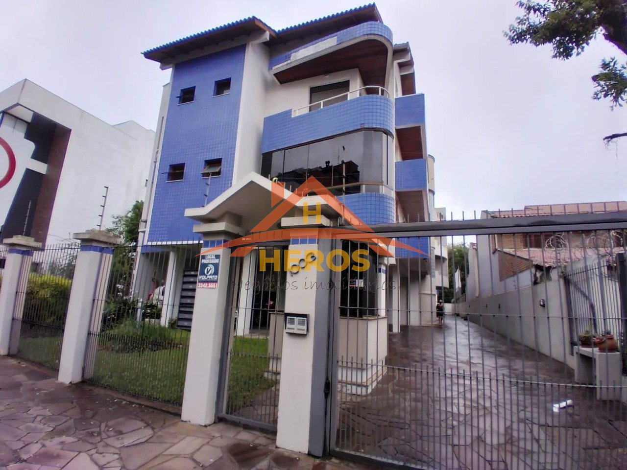 Cobertura 3 dorm, 197m², Tristeza, R$ 750mil