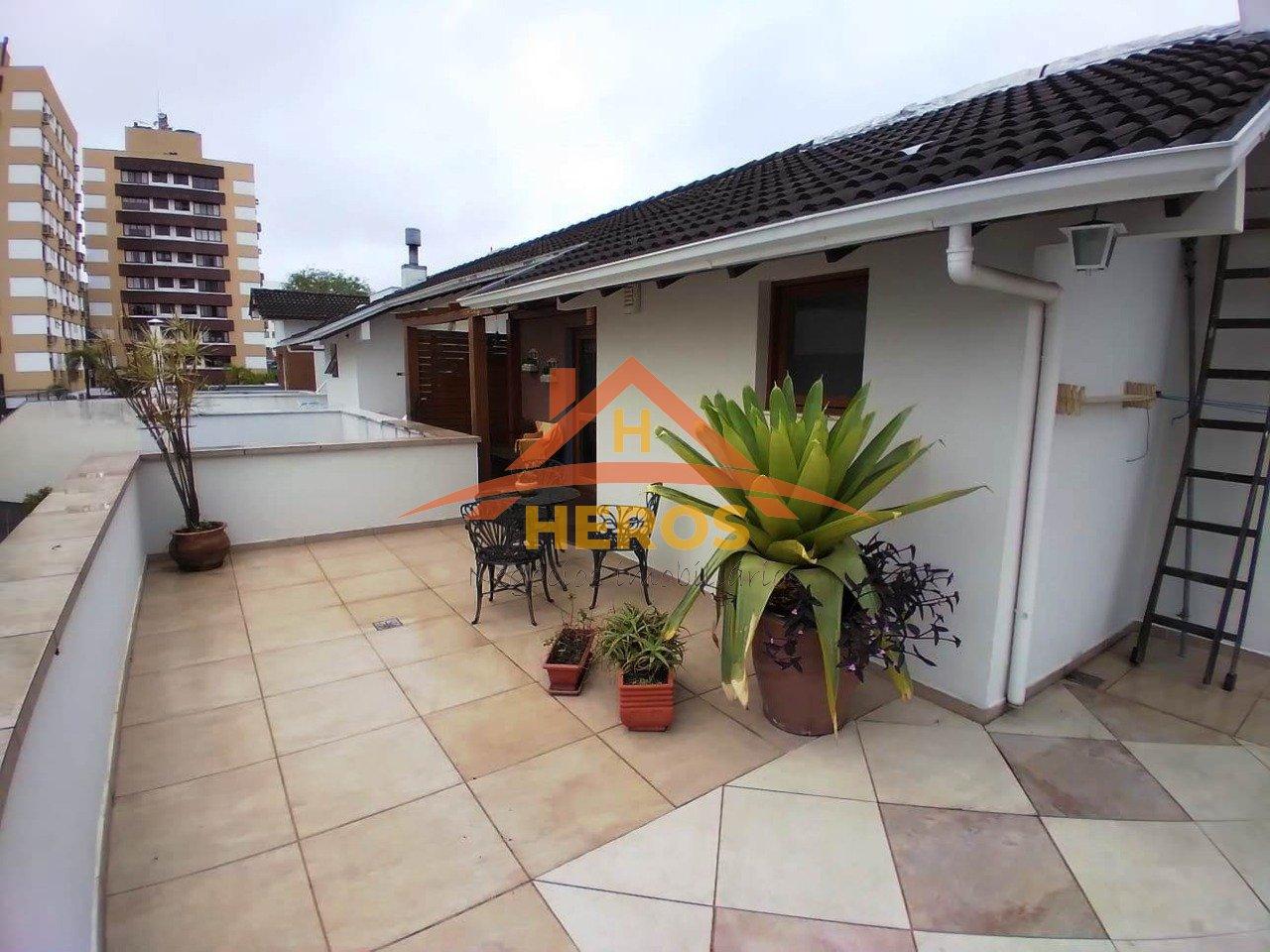 Cobertura 3 dorm, 197m², Tristeza, R$ 750mil