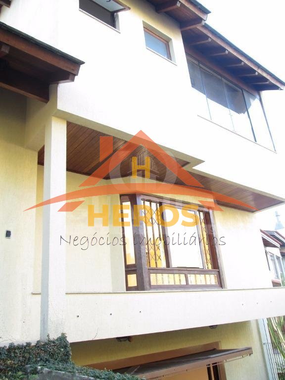 Casa 3 dorm, 300m², Teresópolis, R$ 1,045mil