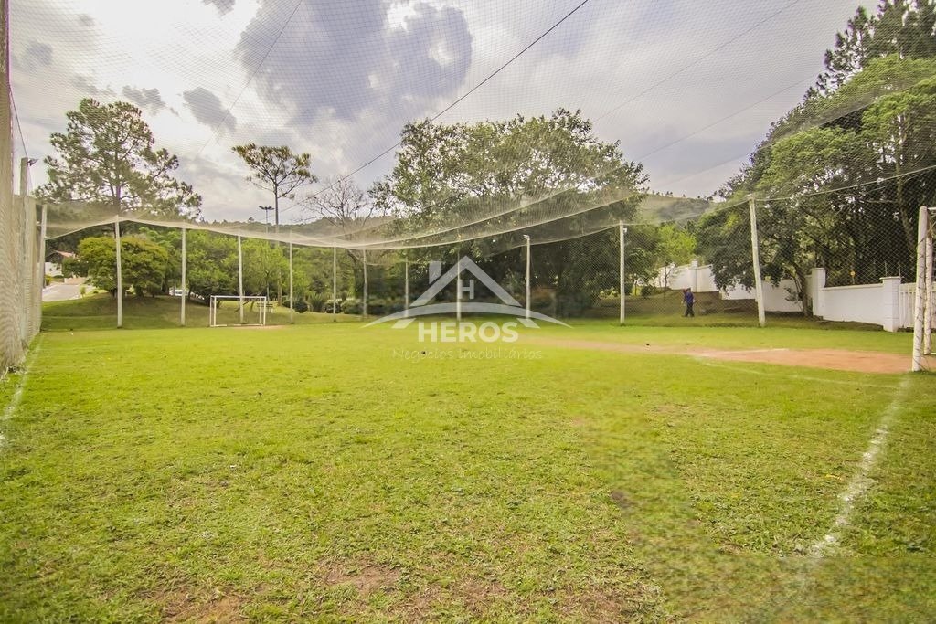 Casa 3 dorm, 263m², Hípica, R$ 1,5milhão