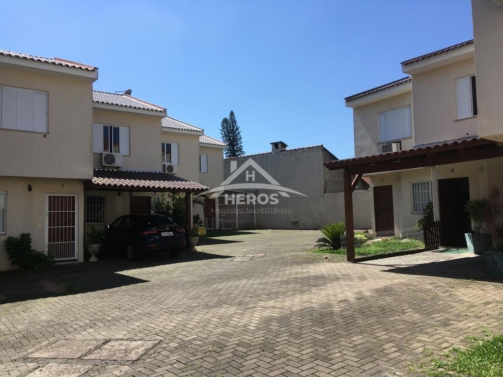 Casa em condomínio, 2 dorm, 77m², R$ 280mil