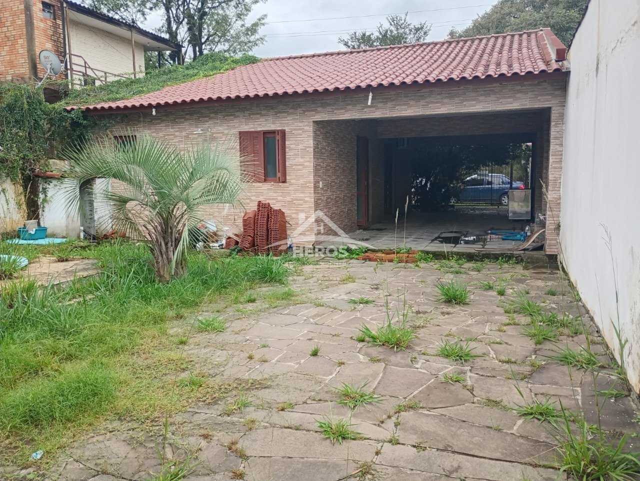Casa térrea 02 dorm; Edícula com 02 dorm; Urubatã