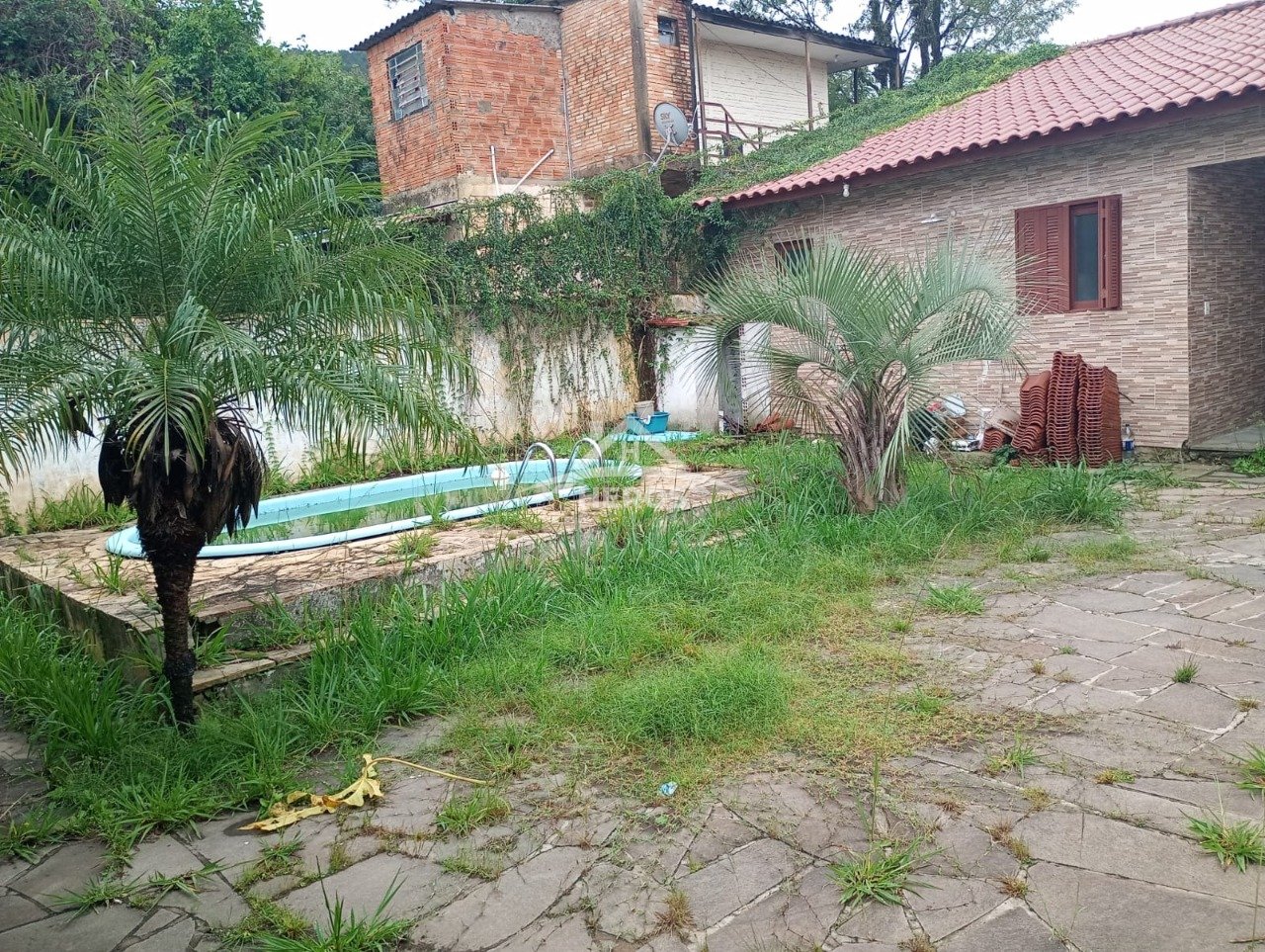 Casa térrea 02 dorm; Edícula com 02 dorm; Urubatã