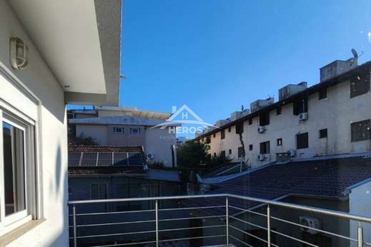 Casa condomínio, 3 dorm, 217m², Tristeza