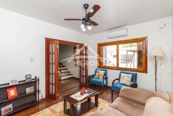 Casa 4 dorm, 208m², Aberta dos Morros, R$ 680mil
