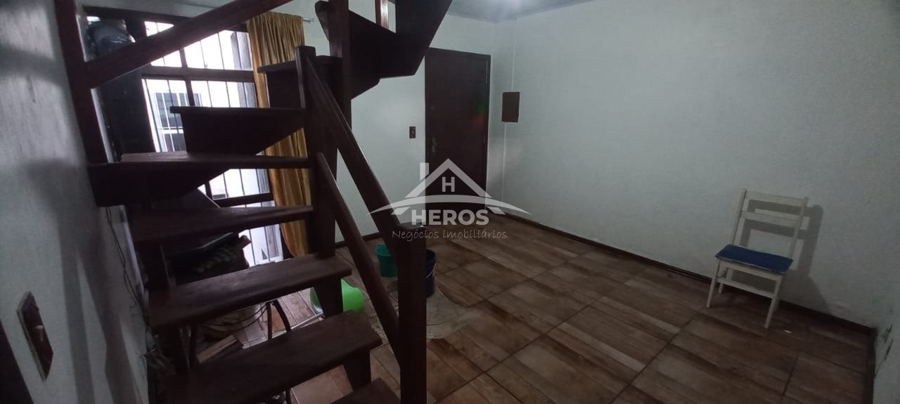 Cobertura 3 dorm, 122m², Partenon, R$ 250mil