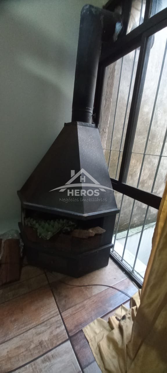 Cobertura 3 dorm, 122m², Partenon, R$ 250mil