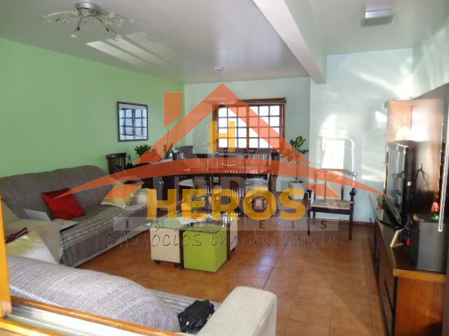 Casa 3 dorm, 190m², Ipanema, R$ 712 mil
