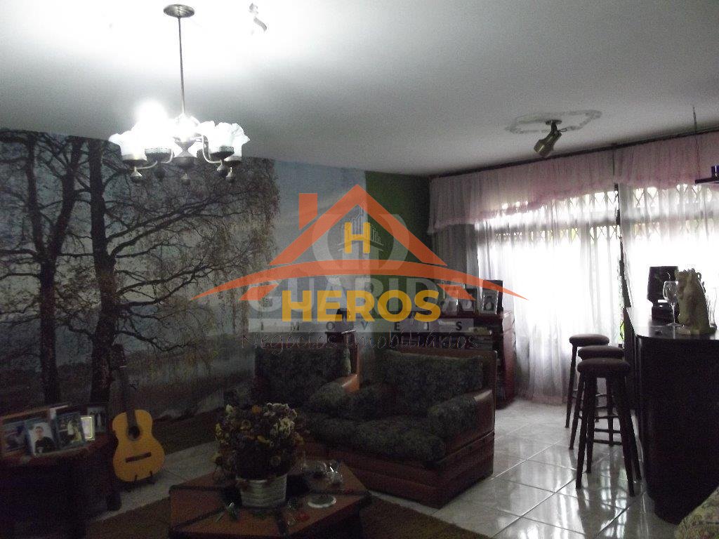 Casa 3 dorm, 660m², Nonoai, R$ 2,2milhões