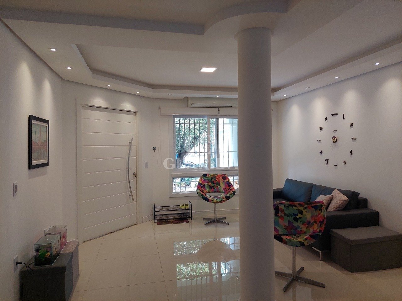 Casa cond 3 dorm, 250m², Ipanema, R$ 921mil