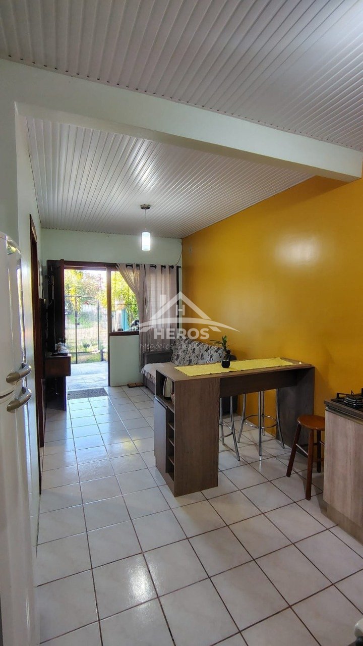 Casa térrea, 2 dorm, Hípica, R$ 280mil