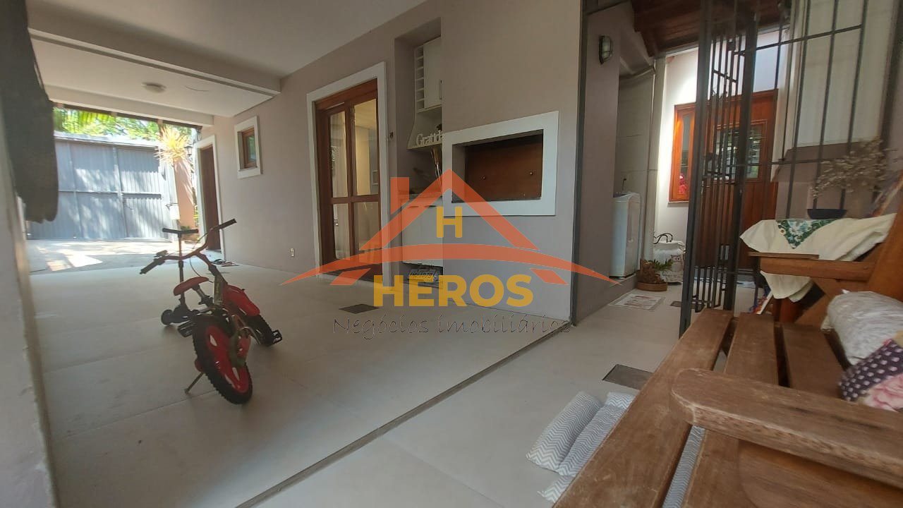 Casa 3 dorm,  153m², Ipanema, R$ 658mil