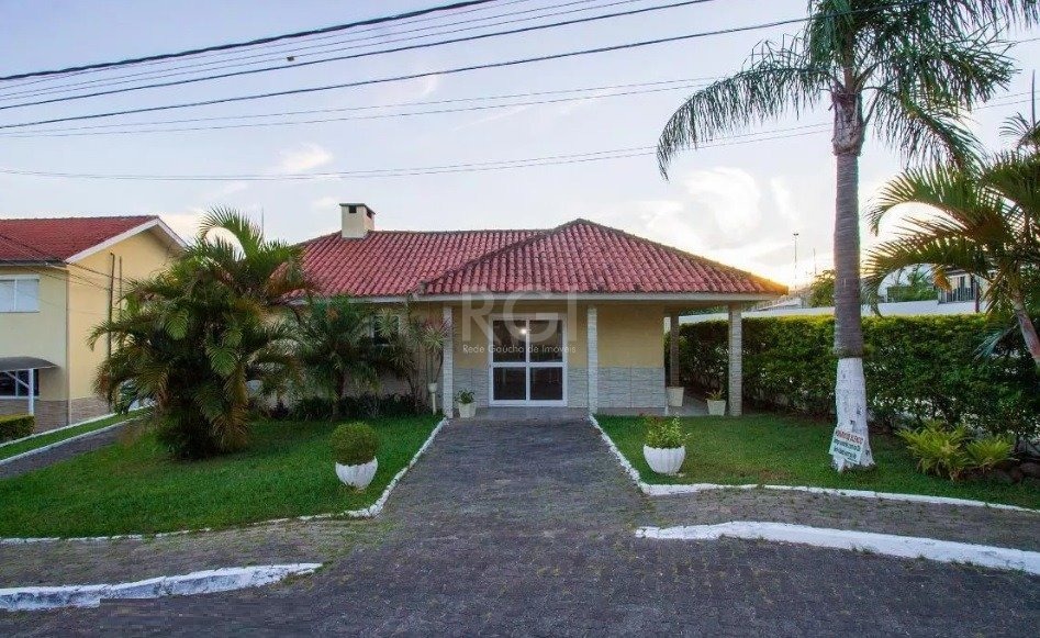 Casa condomínio, 100m², Hípica, R$ 320mil
