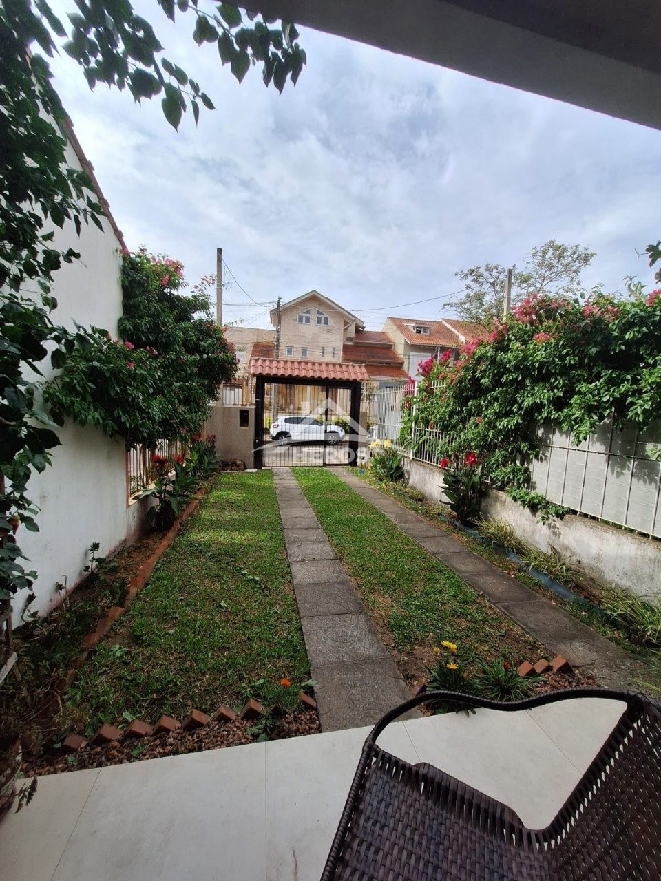 Casa 2 suítes, 117m², Guarujá, R$ 480 mil