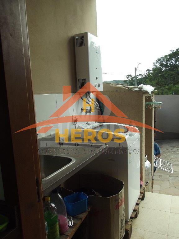 Casa condomínio, 3 dorm, 250m², R$ 950mil