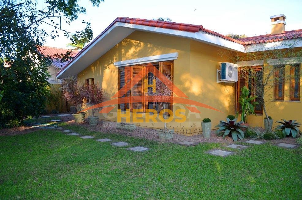 Casa 4 dorm, 412m², Vila Assunção, R$ 2,34milhões