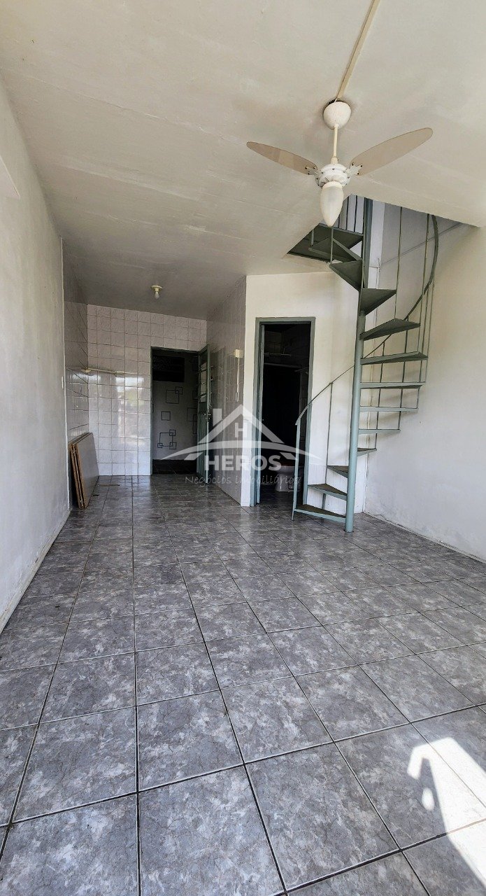 Casa  em condomínio 3 dorm; 212mil, Glória