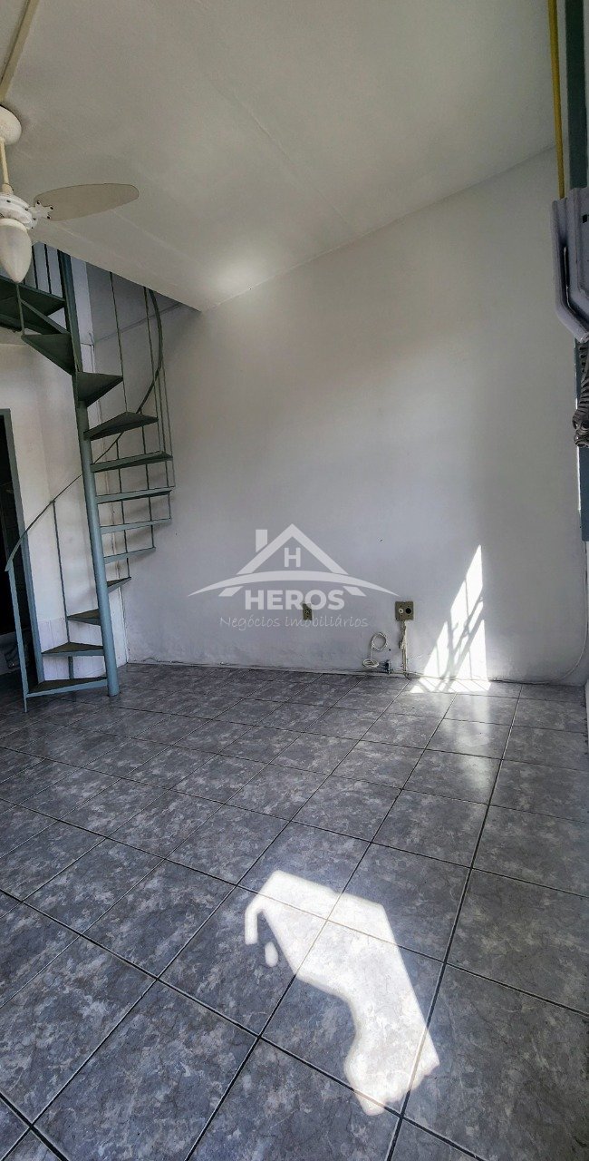 Casa  em condomínio 3 dorm; 212mil, Glória