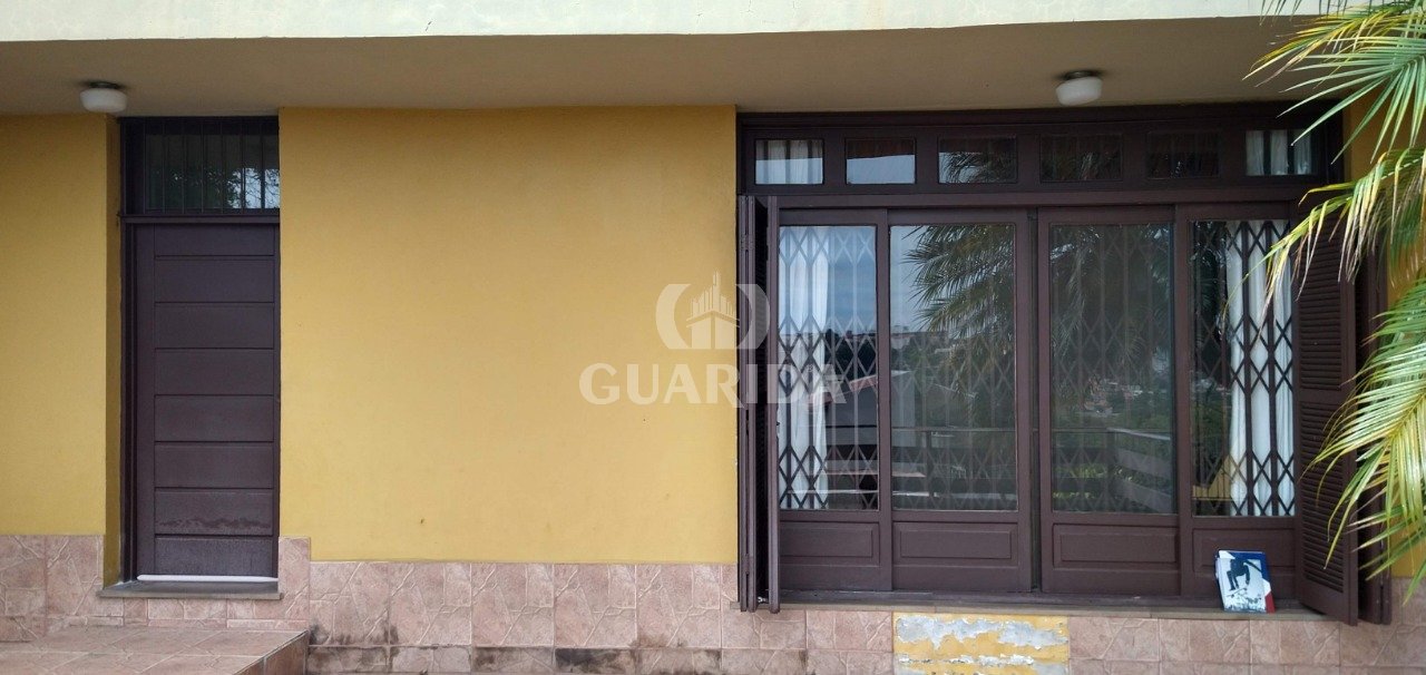 Casa 3 dorm, 294m², Nonoai, R$900mil