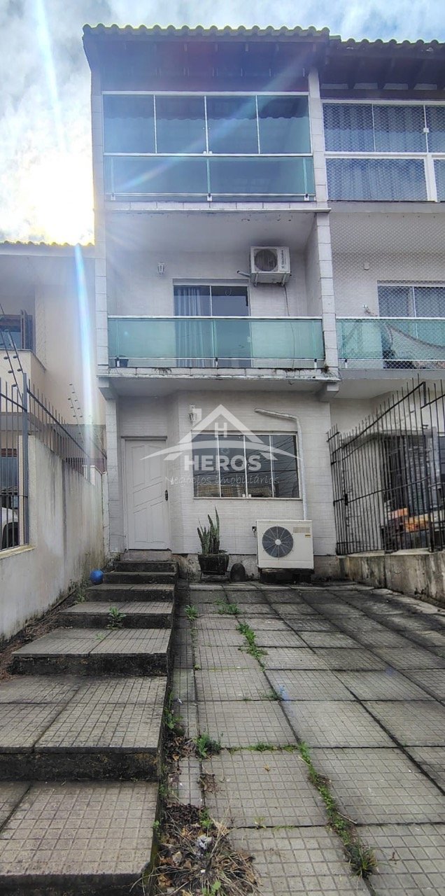 Casa 2 dorm, 120m², Guarujá; R$ 399 mil