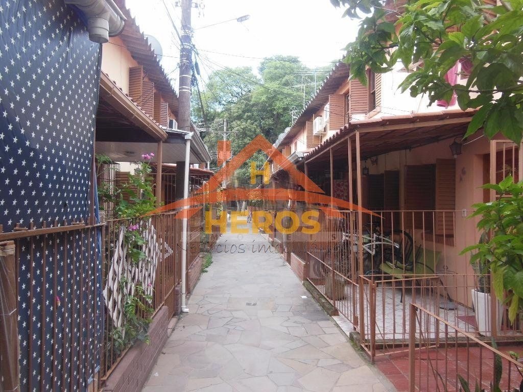 Casa condomínio, 2 dorm, Guarujá, R$ 198mil