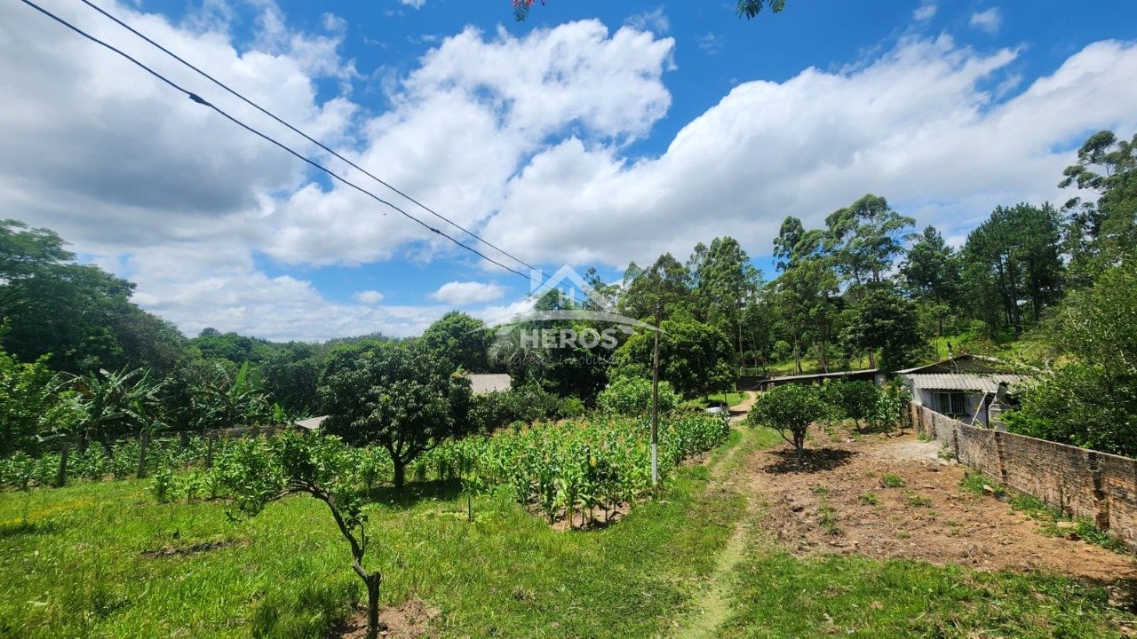Chácara com 03 casas, 3.500m², Restinga, R$ 800mil