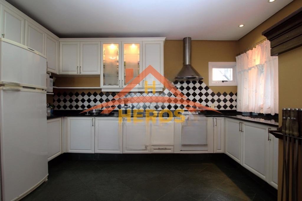 Casa 4 dorm, Tristeza, 330m², R$ 1,6 milhão