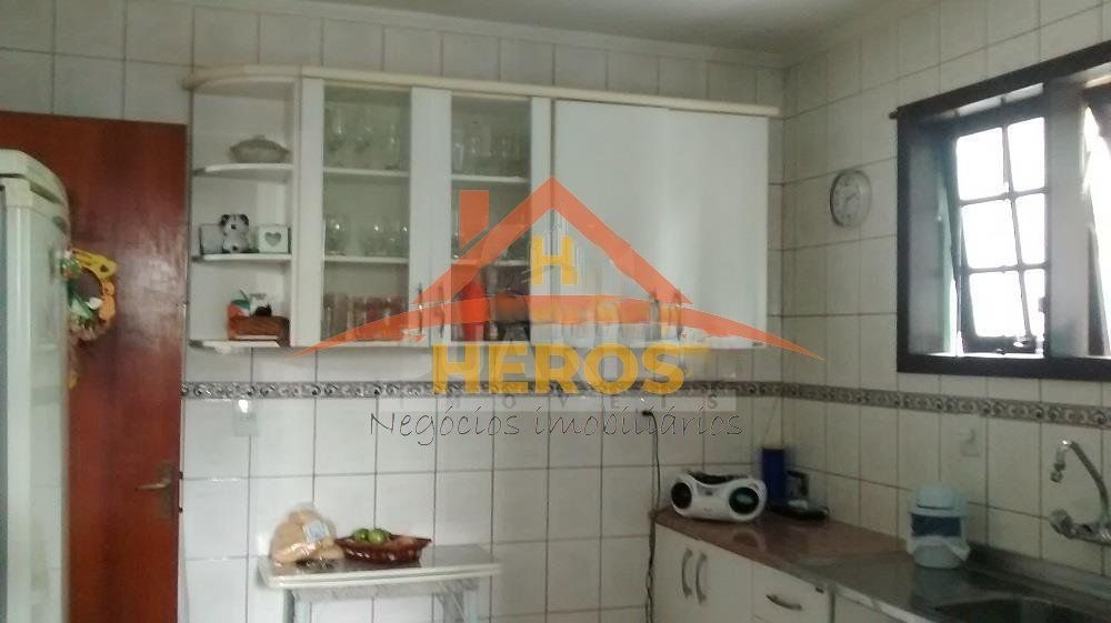 Casa 3 dorm, 109m², Hípica, R$ 780mil