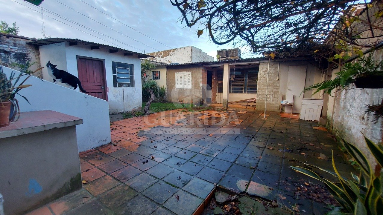Terreno 330m², Cavalhada, R$ 320mil