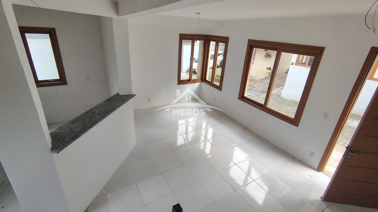 Casa em cond, 3 dorm, Ipanema, R$ 340mil